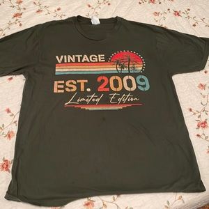Est. 2009 short sleeve tee